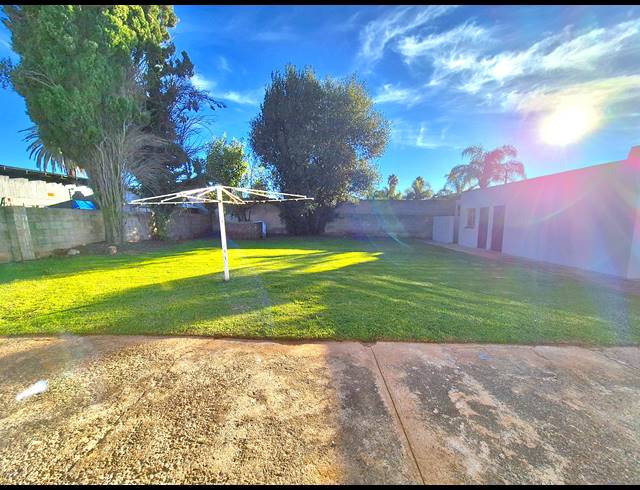 3 BEDROOM HOUSE FOR SALE IN BRENTHURST